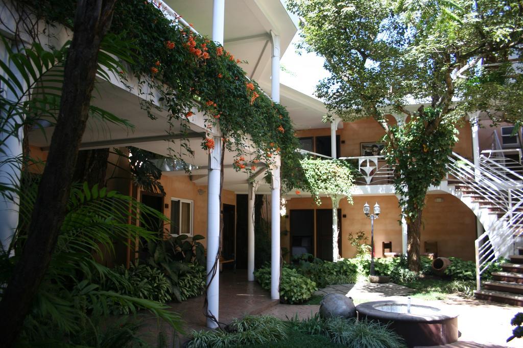 Hotel Ciudad Vieja Guatemala City Exterior photo