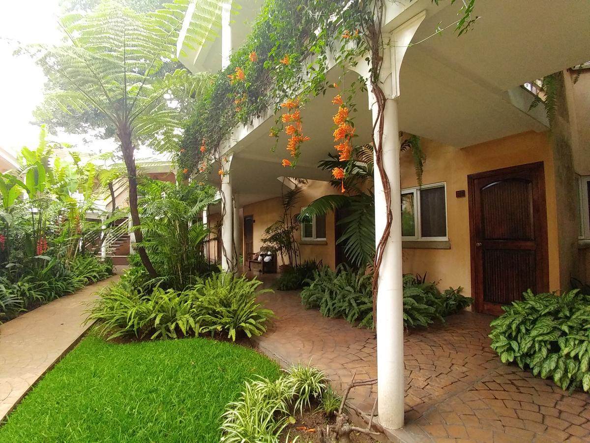 Hotel Ciudad Vieja Guatemala City Exterior photo
